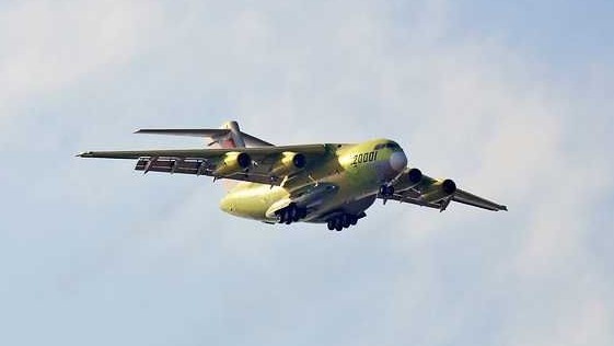 Máy bay vận tải hạng nặng Y-20 Trung Quốc